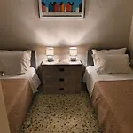 4 Guests - Veneris In Chania Apartment