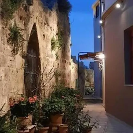 4 Guests - Veneris In Chania * Chania (Crete)